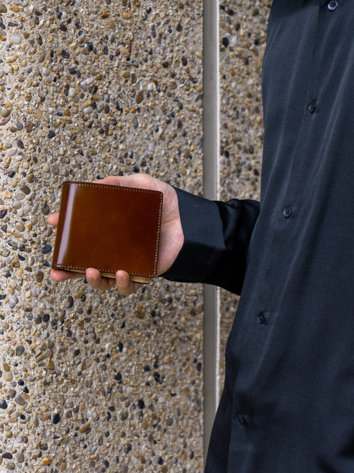 アニリンコードバン ホックレス二つ折り財布 イメージ