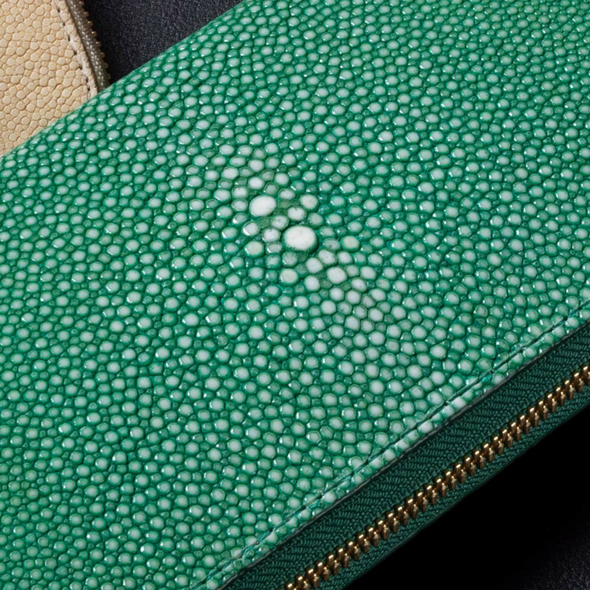 ガルーシャ長財布　素材