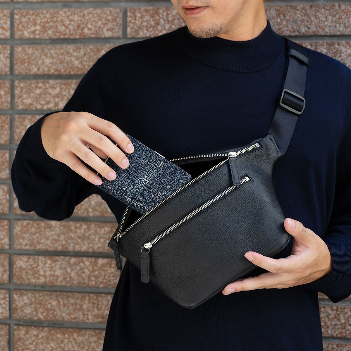 ガルーシャ深札入れ