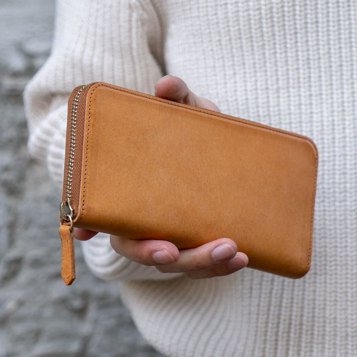 ファビオ ラウンドファスナー長財布