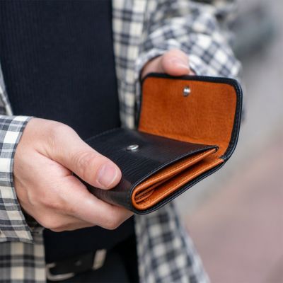 モーリス フラップミドルウォレット（かぶせ深札入れ）