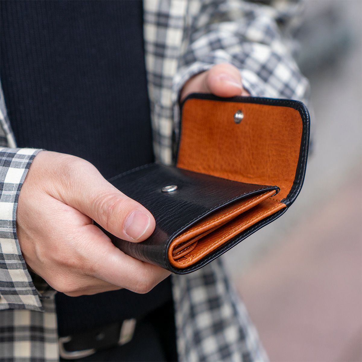 モーリス フラップミドルウォレット（かぶせ深札入れ）